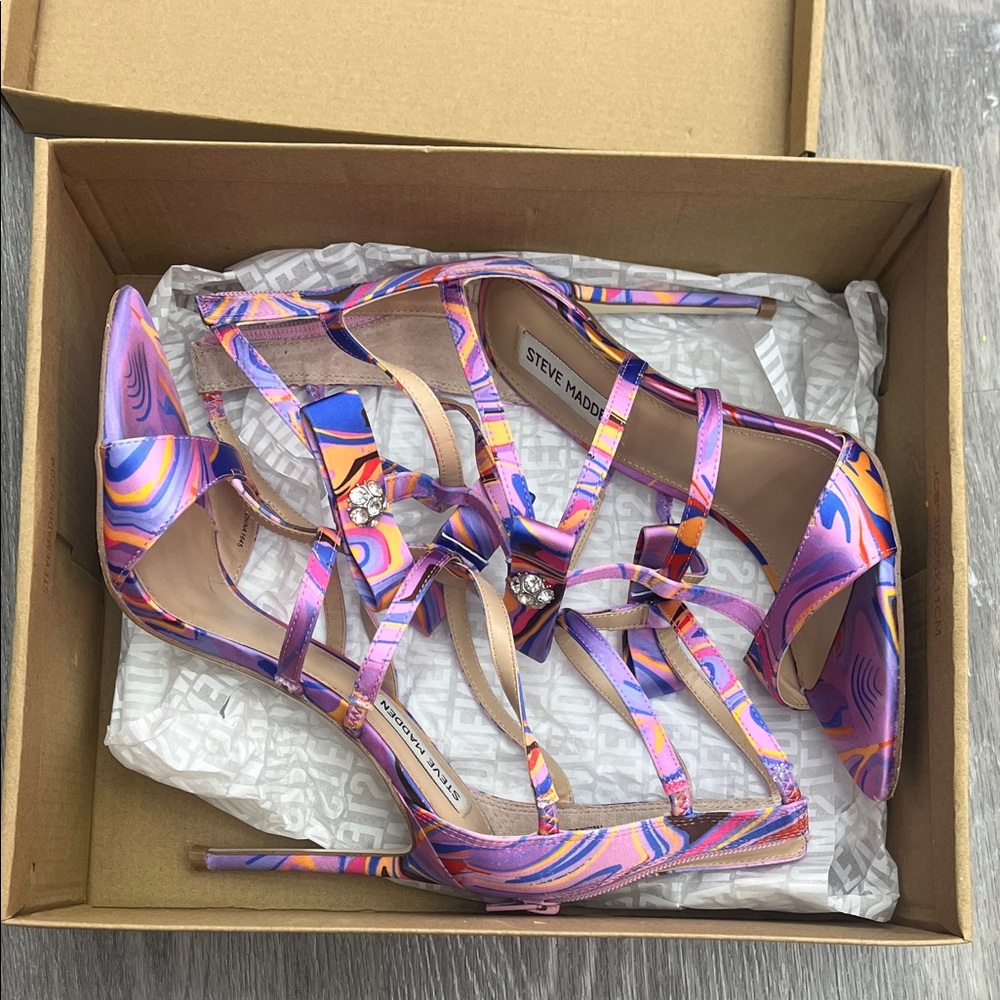 Steve Madden Women's Vibrant Purple Pink Strappy Heels size 7.5